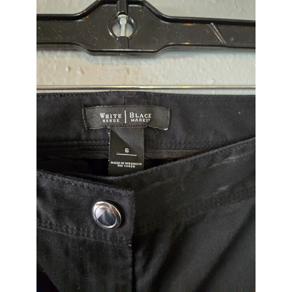 White House Black Market Women's Black Slim Capri Button Details Size 6 - Picture 4 of 6